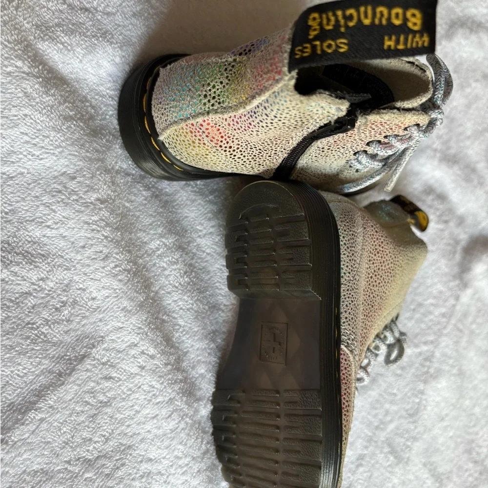 Dr. Martens Kids Iridescent Lace-Up Boots